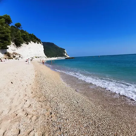 Aparthotel Falesiaconero 4*